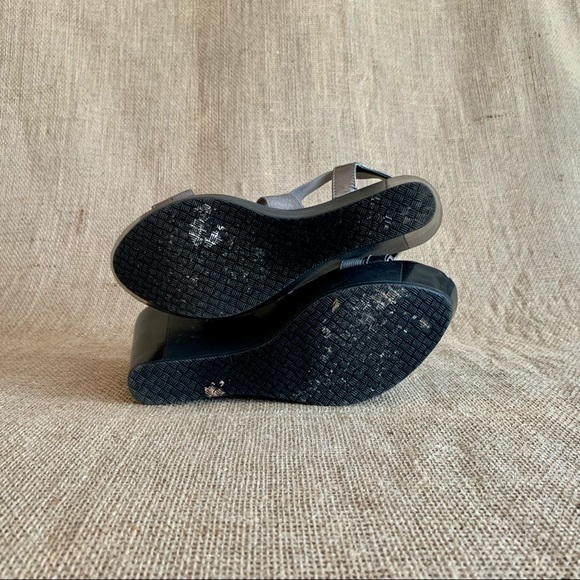 CHARLES by CHARLES DAVID Wedge Sandals Silver 8 - Picture 7 of 10